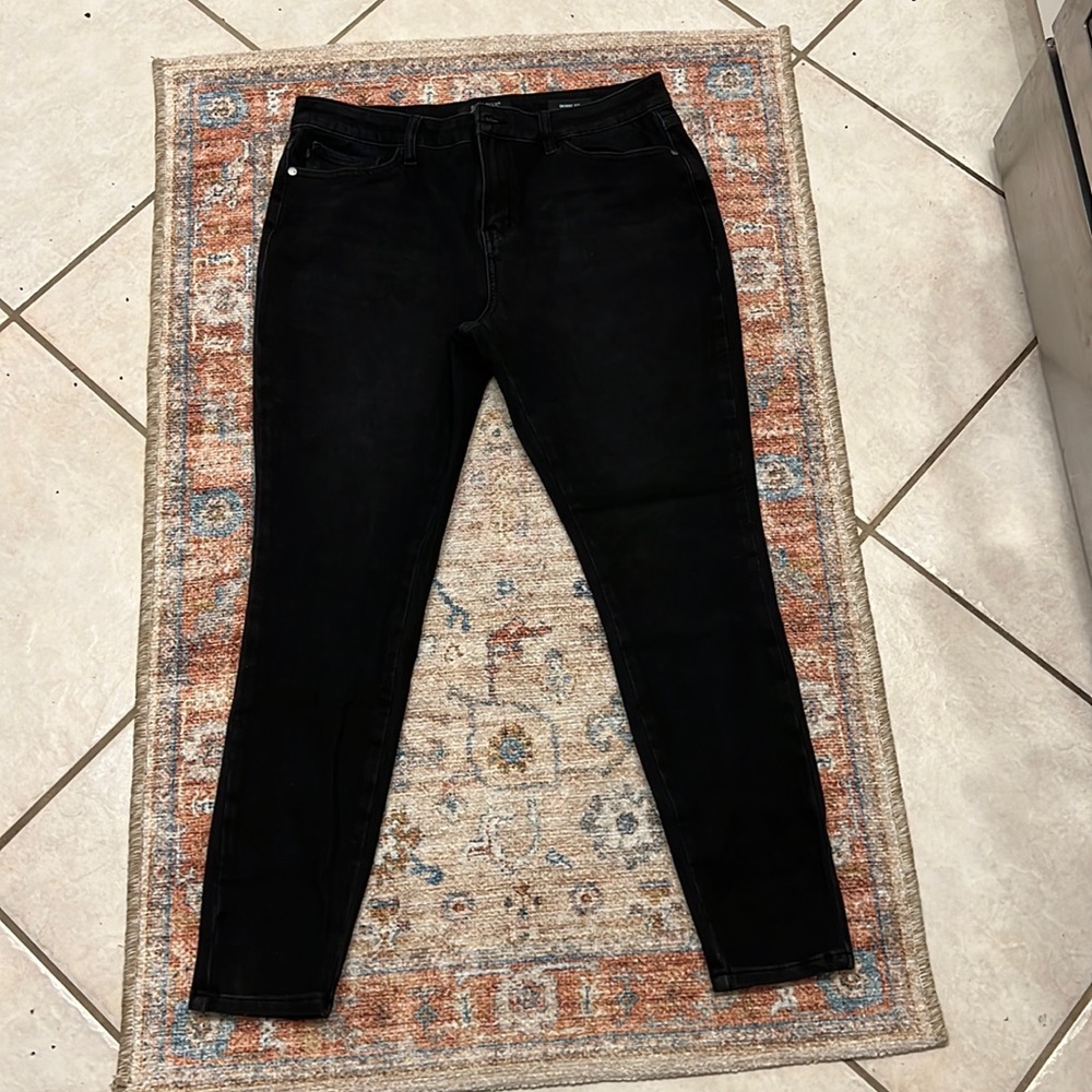 Black Skinny Fit Jeans